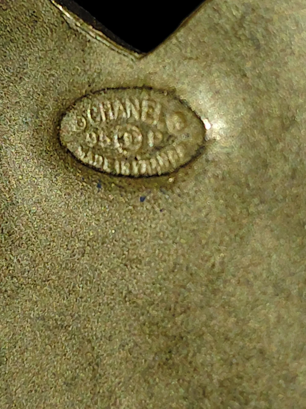 VTG Chanel Brushed Gold Heart CC Logo Clip On Drop Dangle Earrings. VGVC!